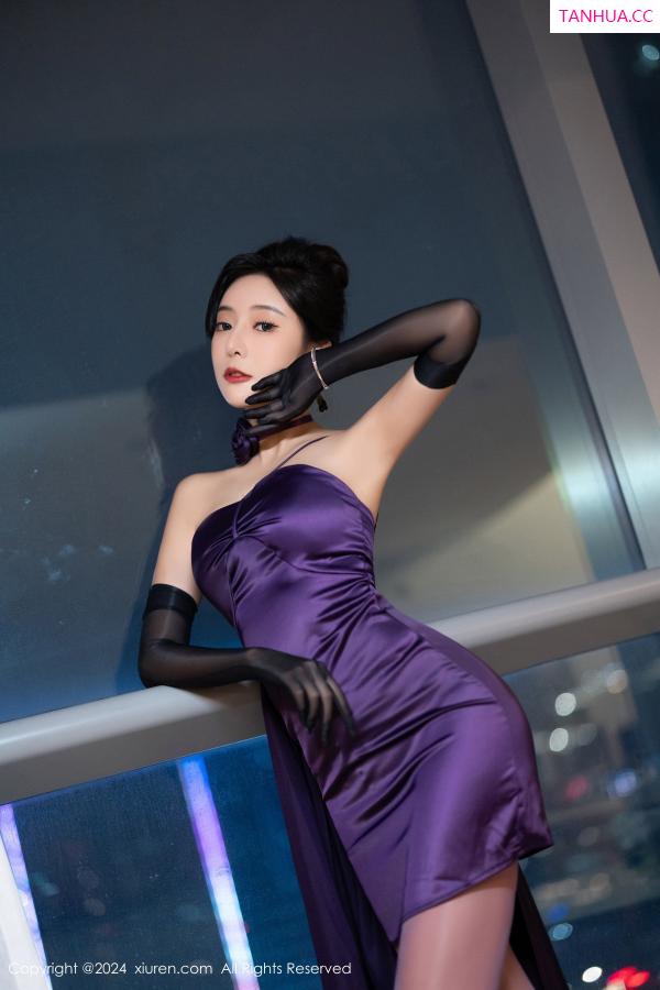 王馨瑶  [XiuRen]高清写真图 2024.06.13 No.8698 王馨瑶yanni 丝袜美腿第7张图片